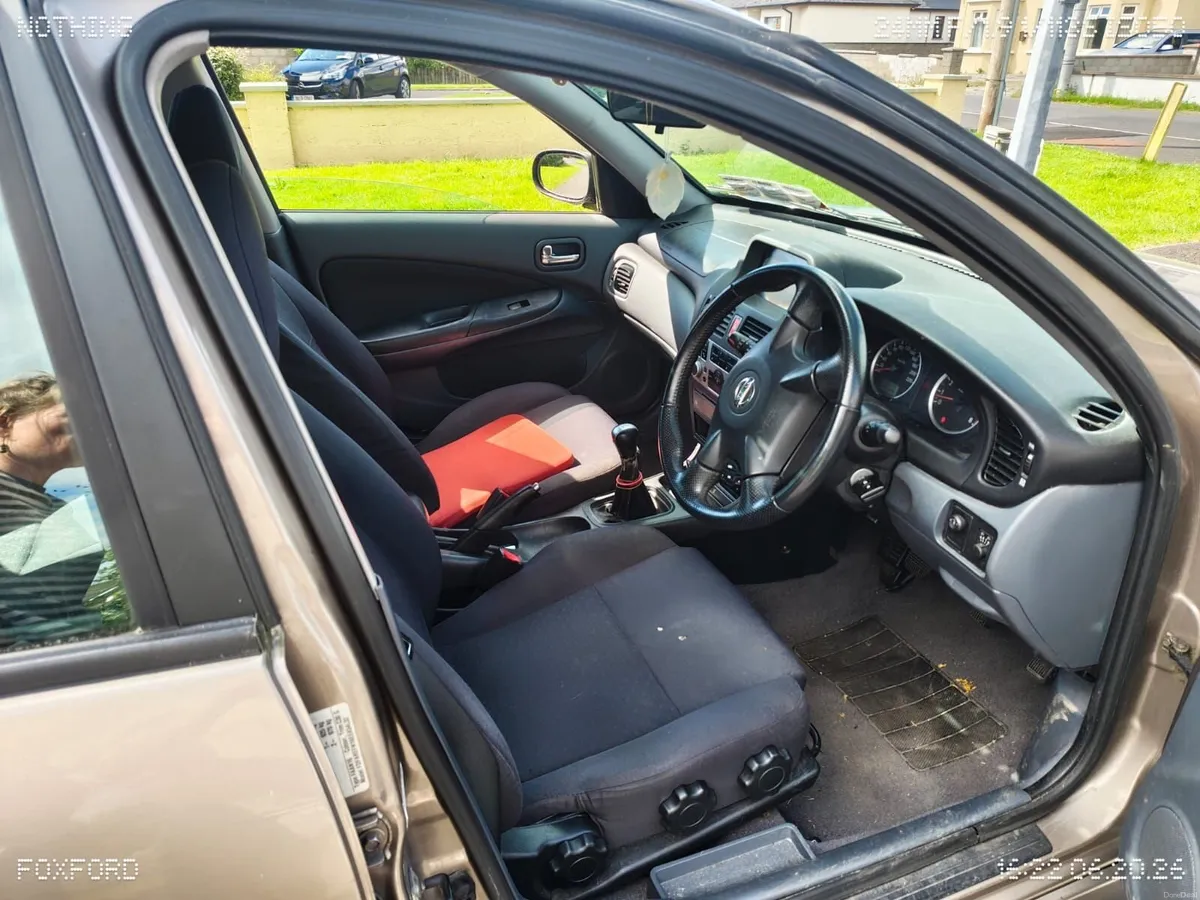 Nissan Almera 2005 - Image 4