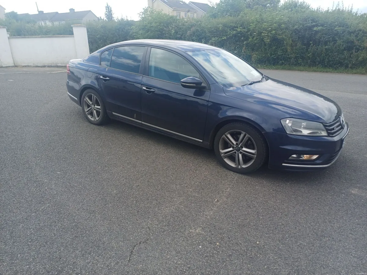 Volkswagen Passat 2013 - Image 1