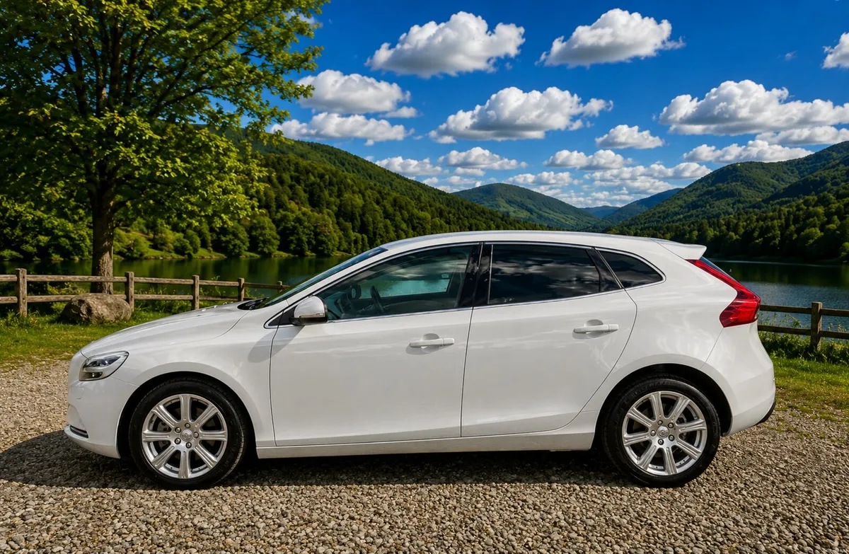 VOLVO V40 2018 2.0, DIESEL - Image 4