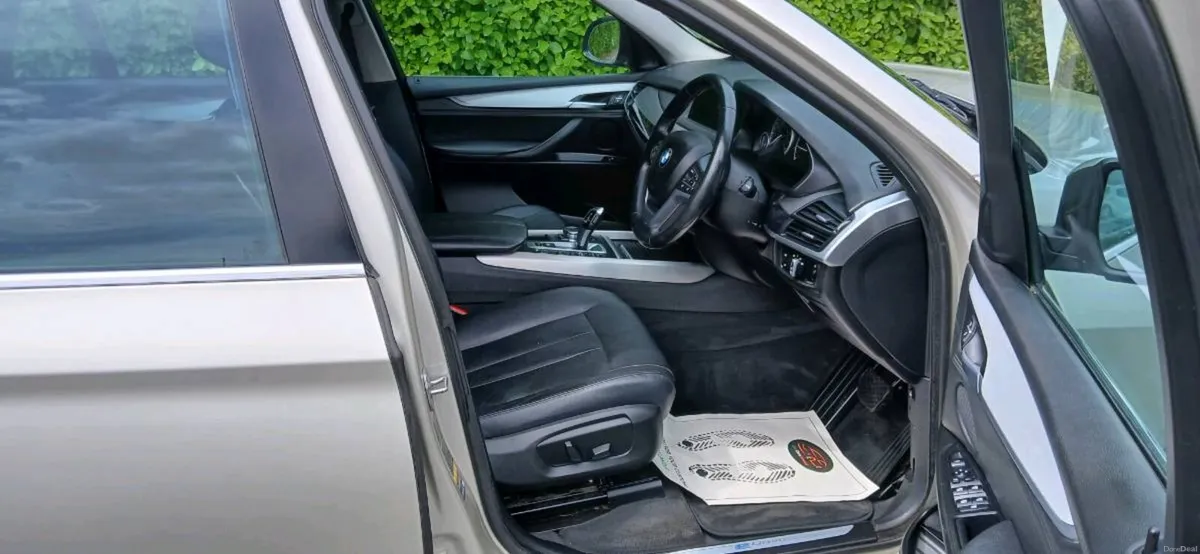 2016 bmw x5  2.0xdrive40e automatic - Image 6