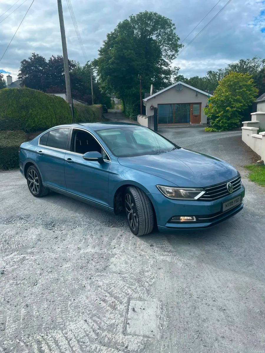 2015 Volkswagen Passat - Image 1