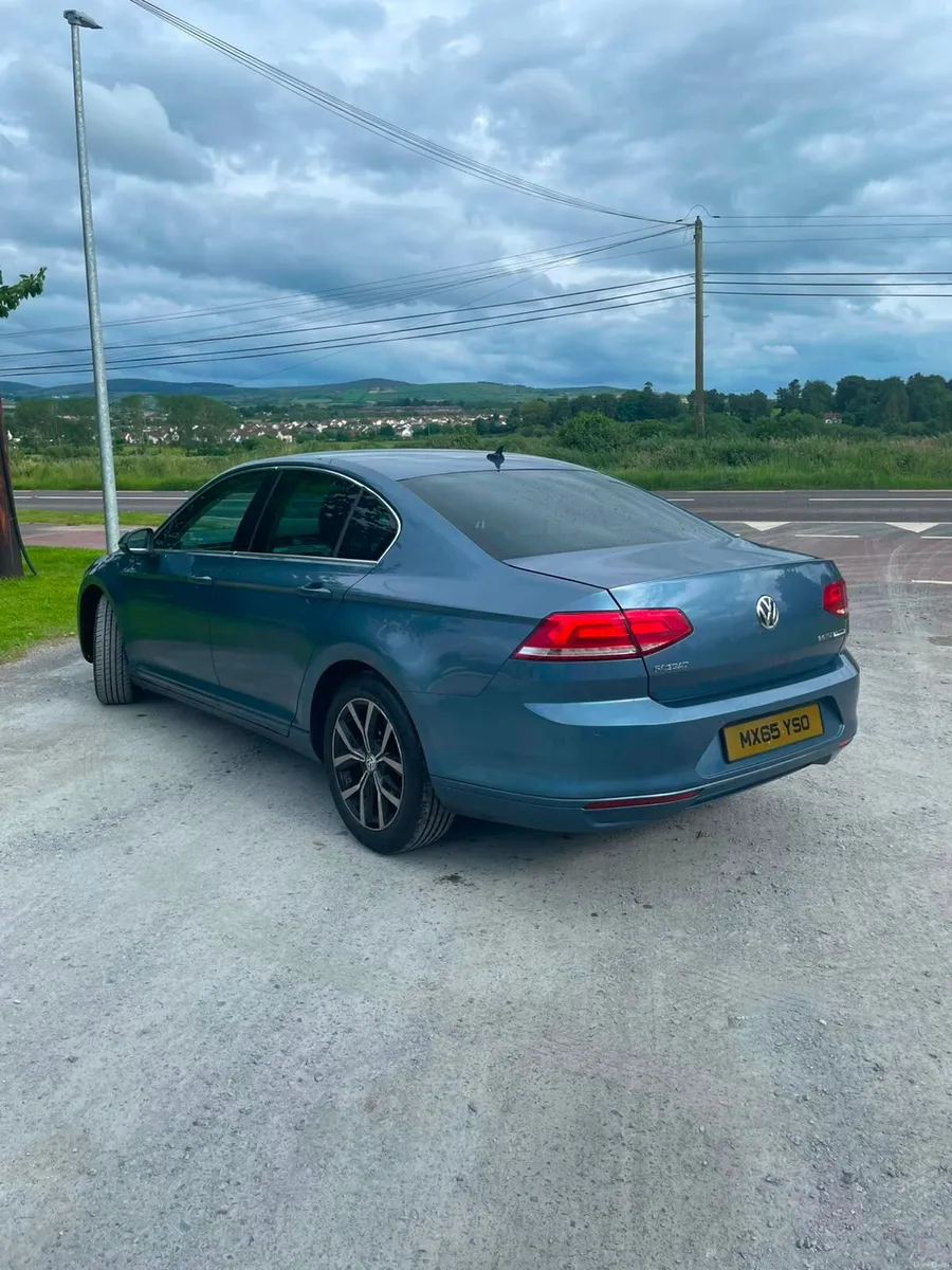 2015 Volkswagen Passat - Image 3