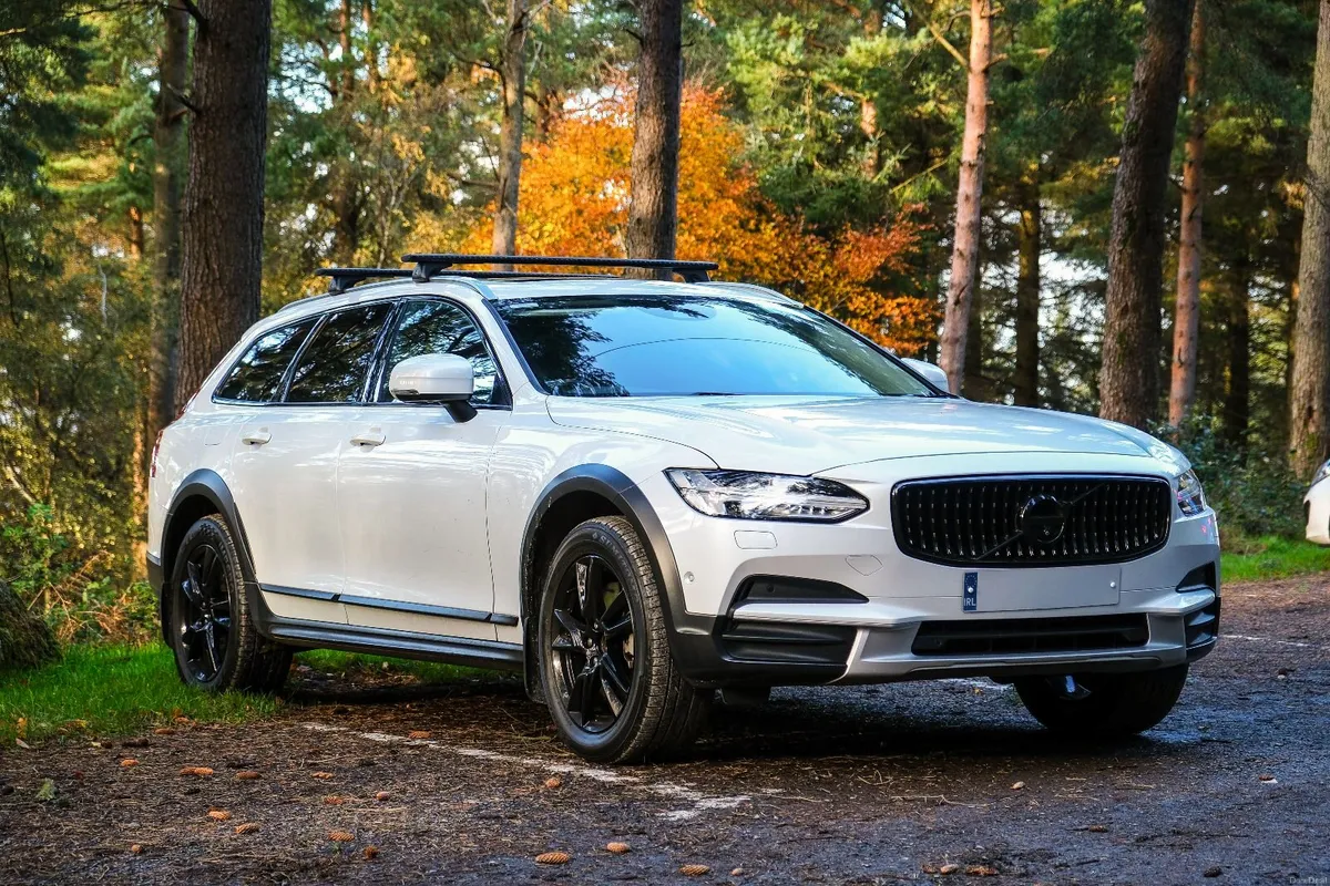 Volvo V90 2017 Cross Country Immaculate, Low Miles - Image 1