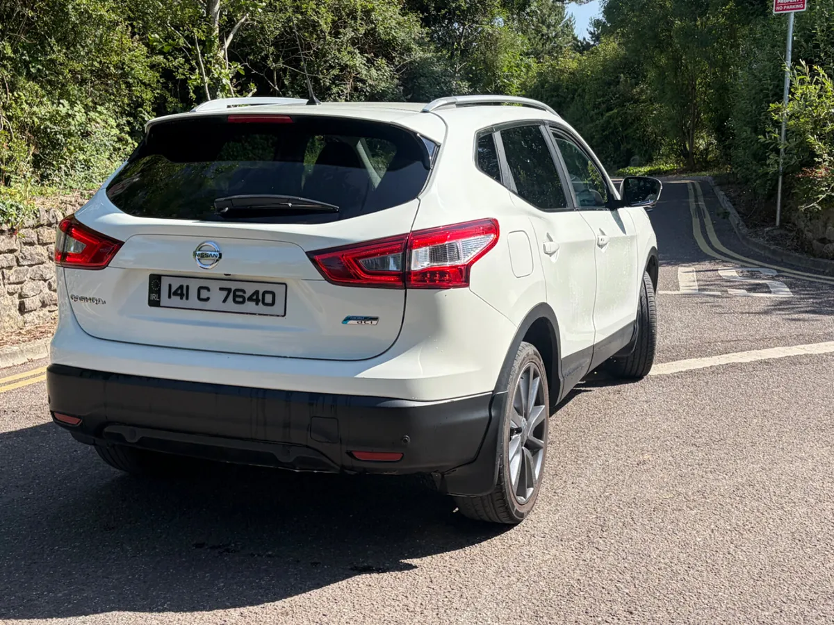 Nissan Qashqai 2014 *TOP SPEC LOW MILEAGE - Image 2
