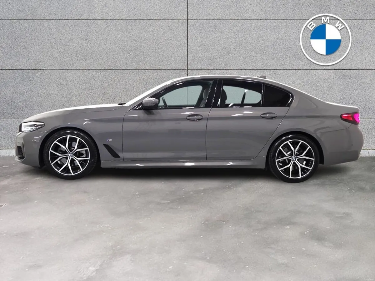 BMW 5-Series 520d M Sport Saloon - Image 4