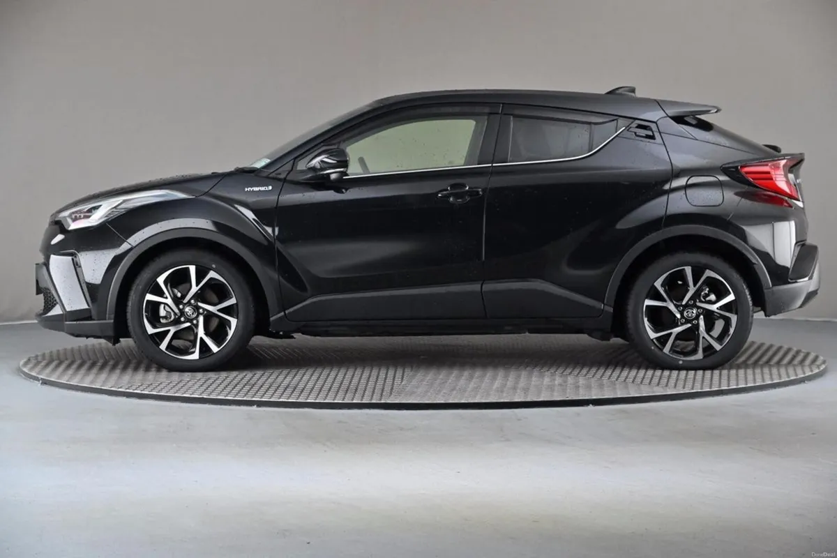 Toyota C-HR 1.8 HYBRID **HALF LEATHER**REVERSE CAM - Image 5