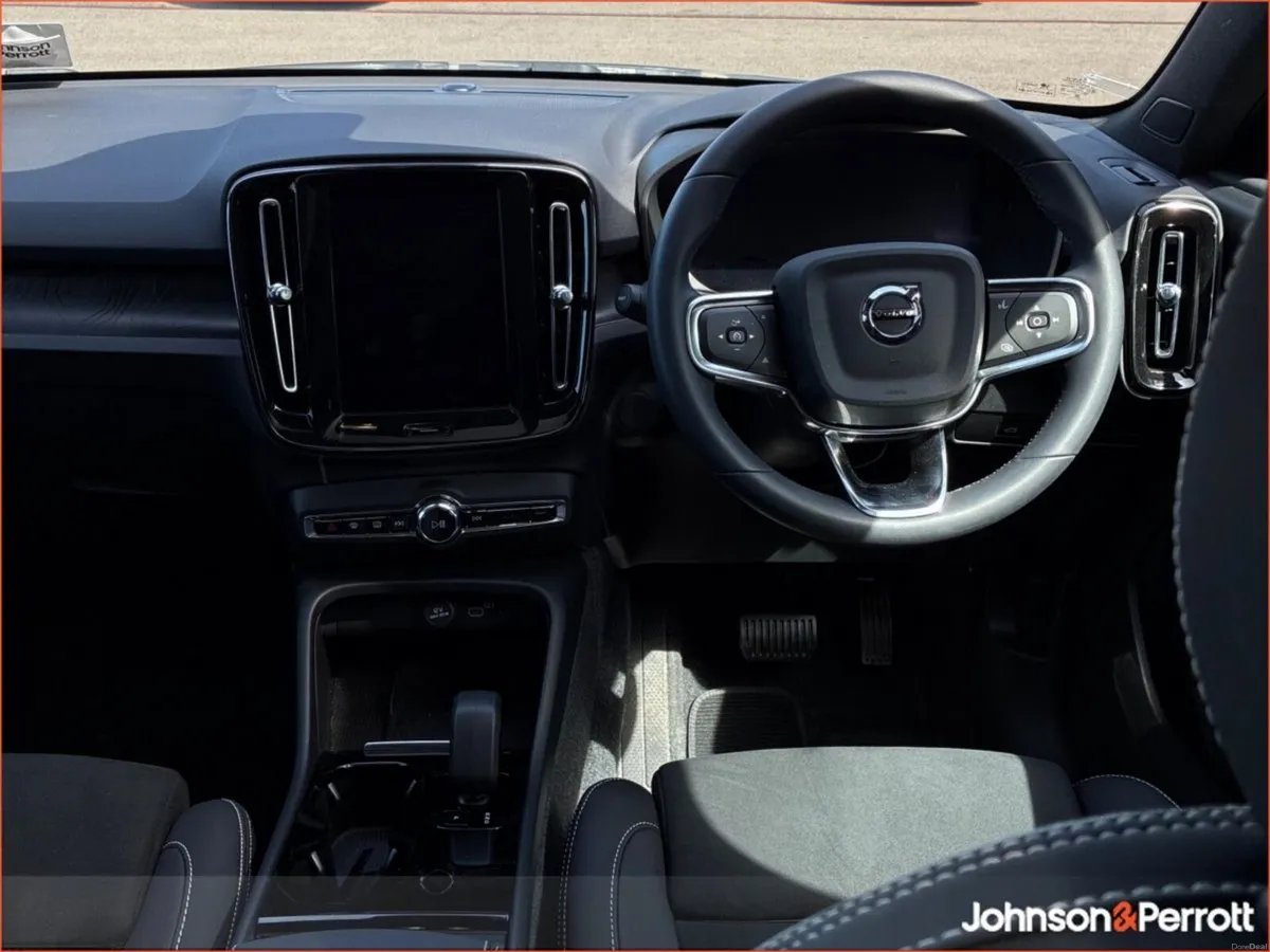 Volvo C40 BEV Recharge 238hp RWD Plus - Image 3