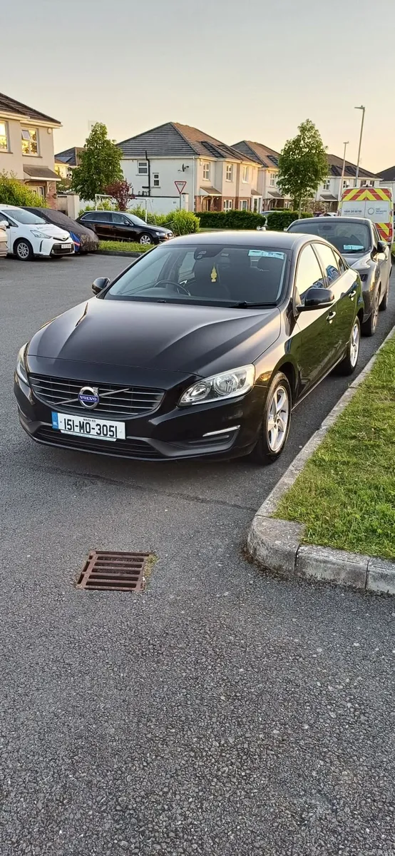 Volvo S60 2015 - Image 2