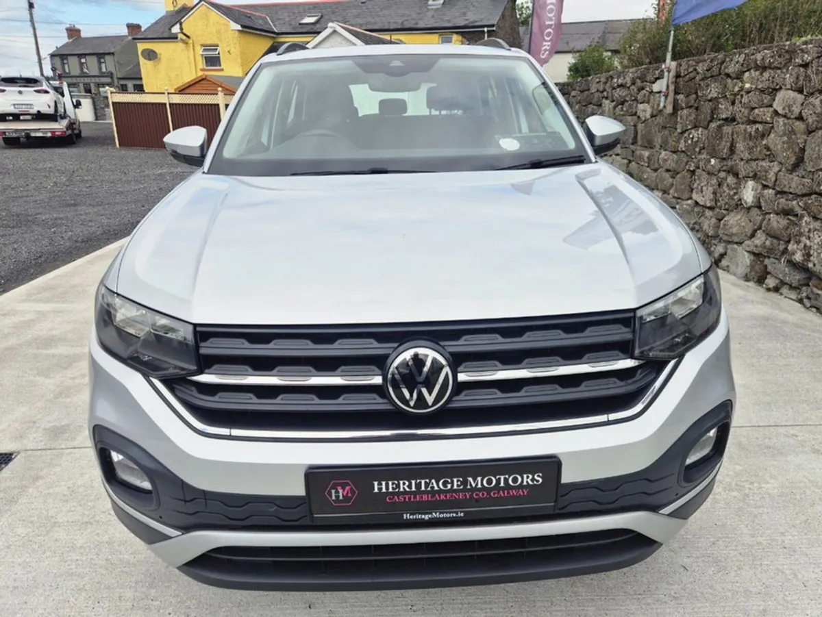 Volkswagen T-Cross LIFE 1.0 TSI MANUAL 5SPEED 95BH - Image 3