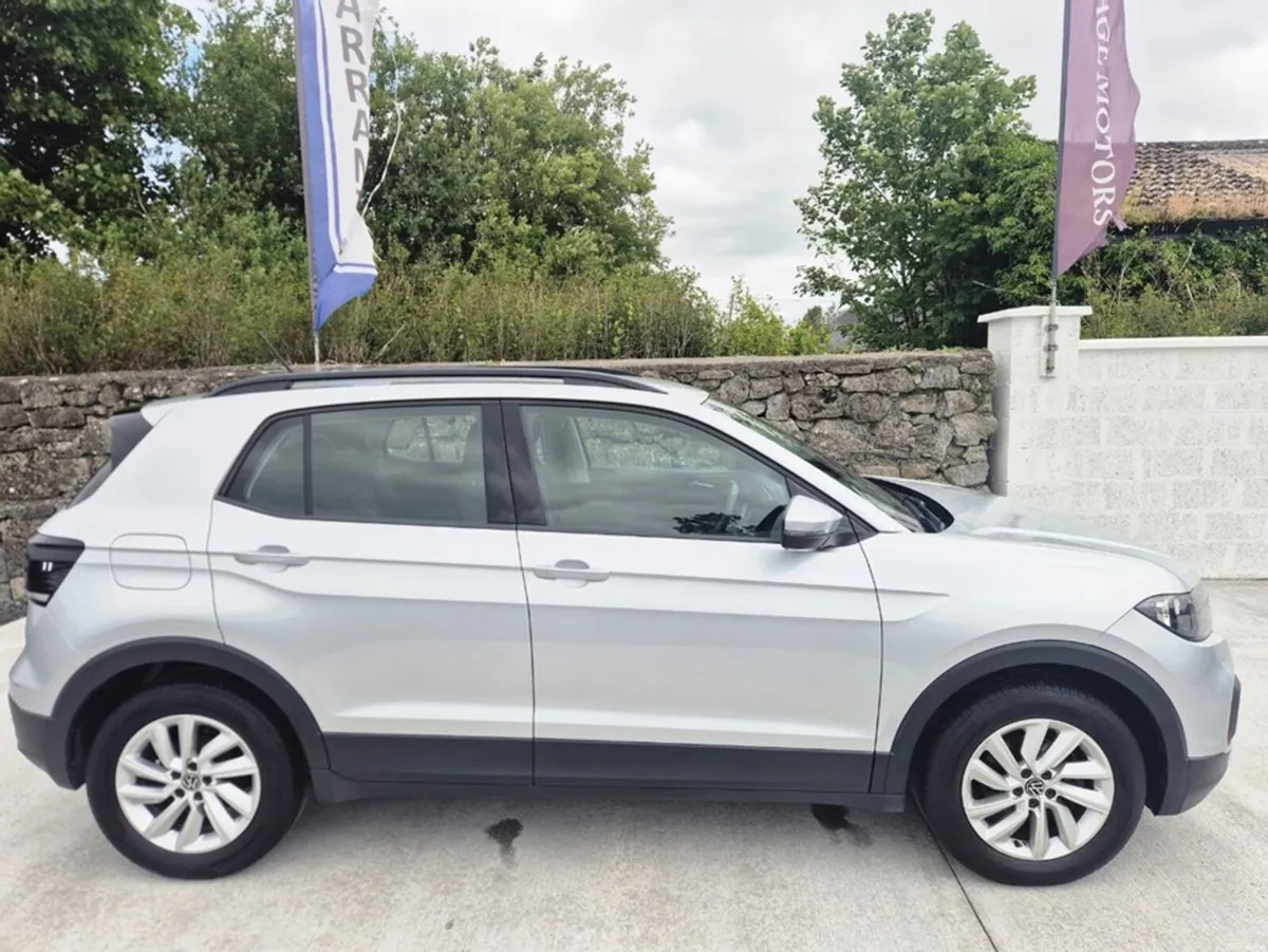 Volkswagen T-Cross LIFE 1.0 TSI MANUAL 5SPEED 95BH - Image 1