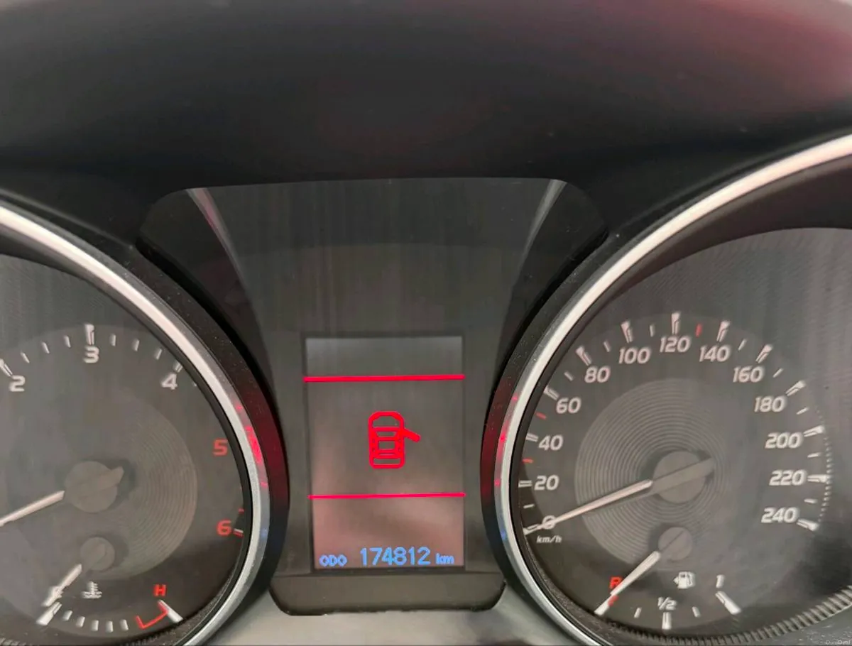 Toyota Avensis - Image 4