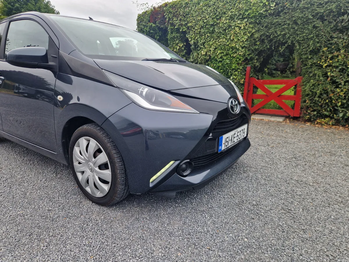 Toyota Aygo AUTOMATIC  2015 - Image 2