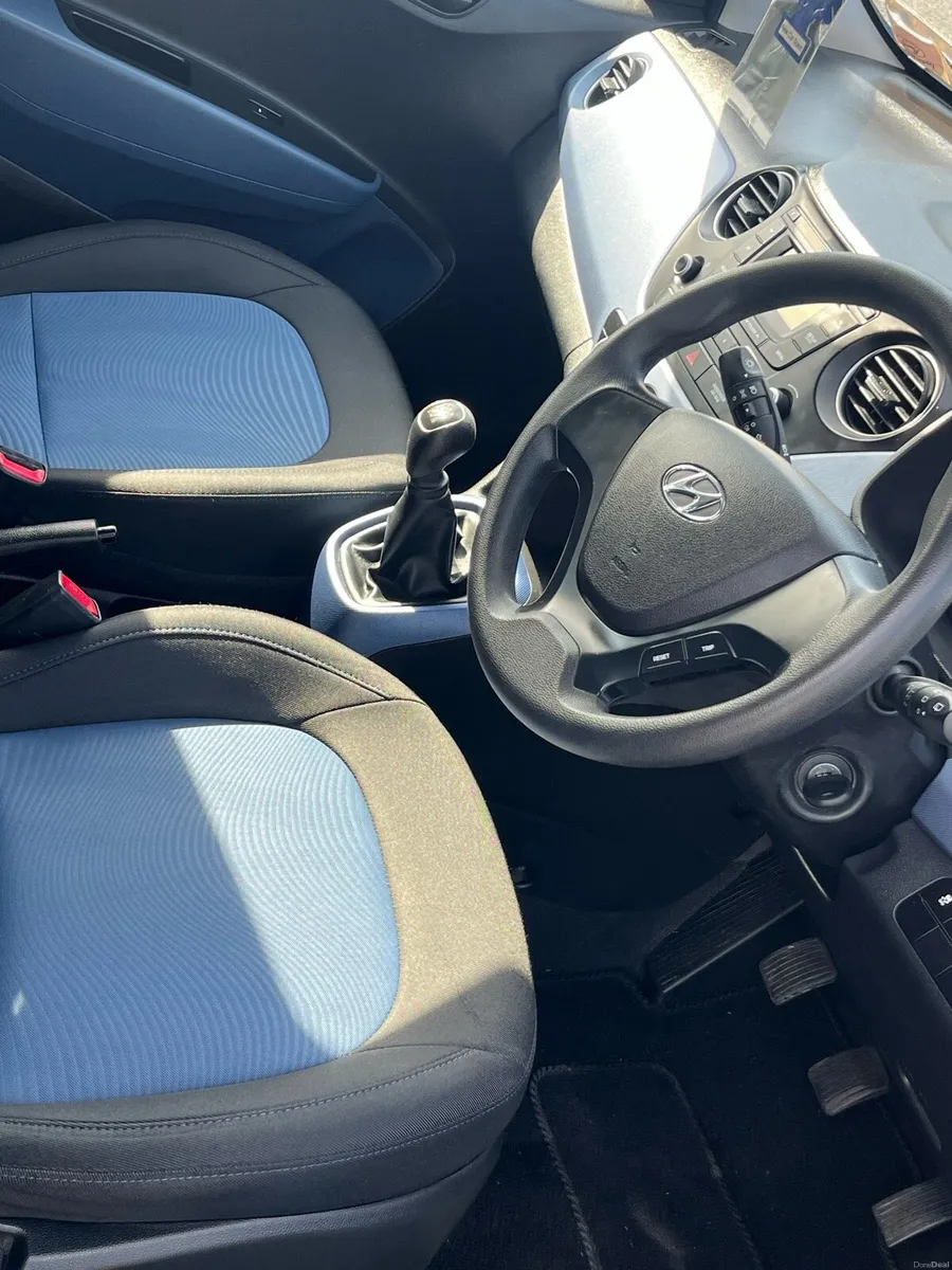 Hyundai i10 1 litre petrol manual NCT may 2028 - Image 6