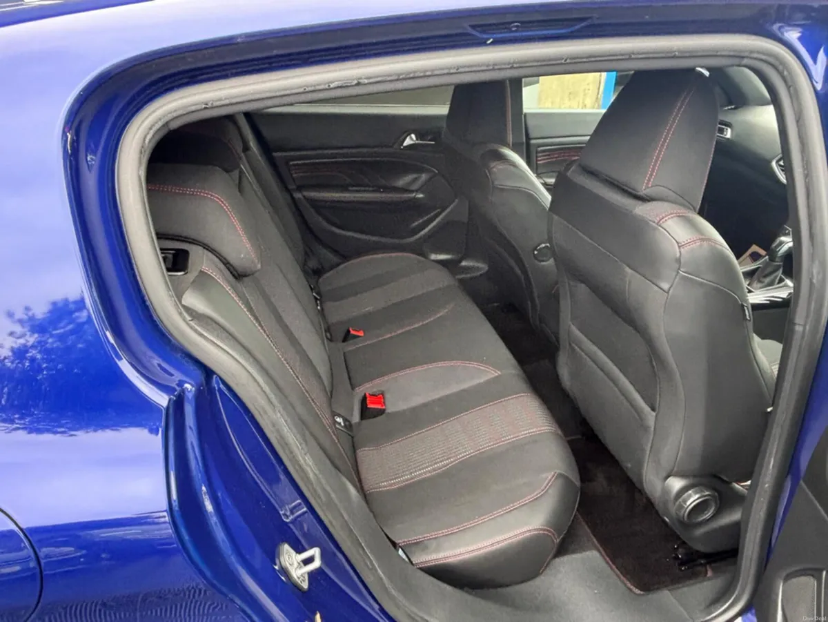 Peugeot 308 Peugeot 308 gt-line , 1.2 petrol, auto - Image 6