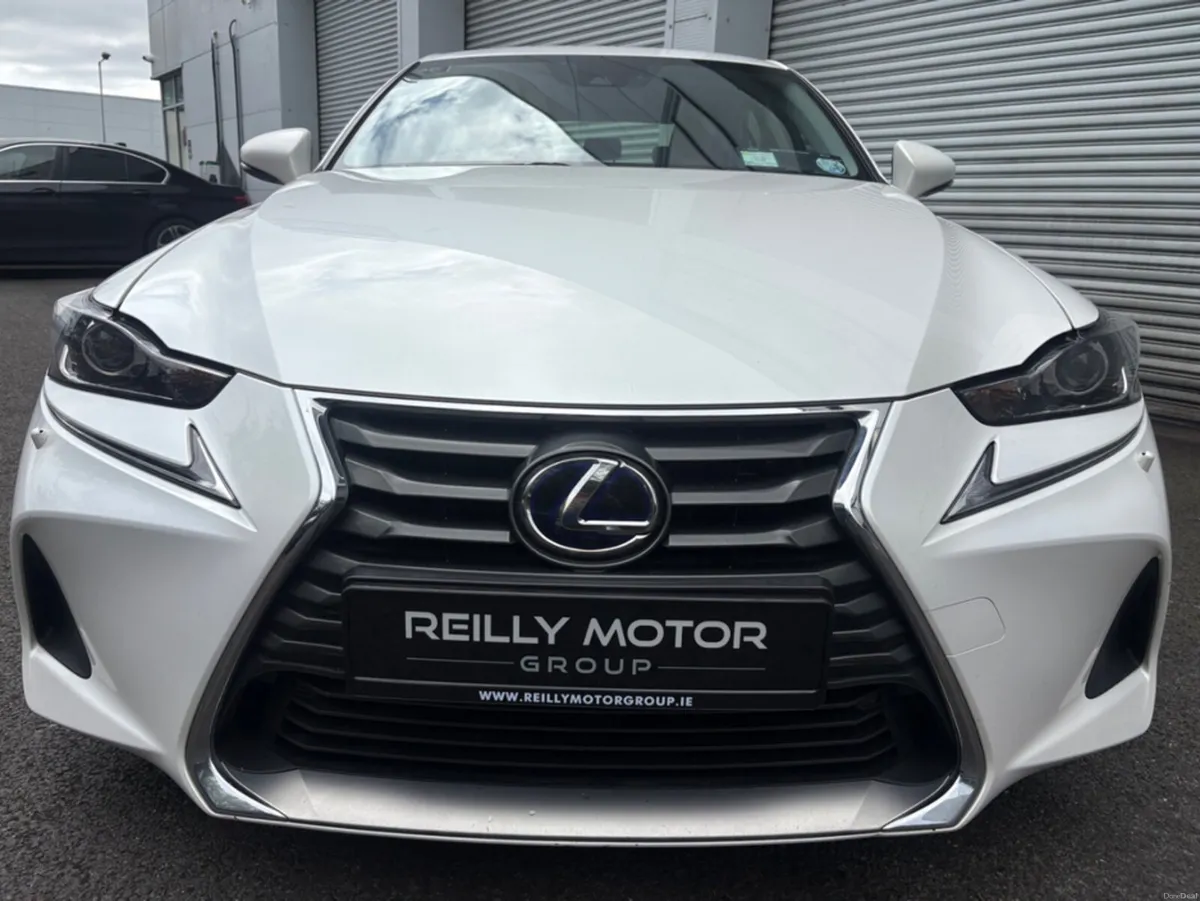 Lexus IS LUXURY MY18 4DR AUTO - Image 2