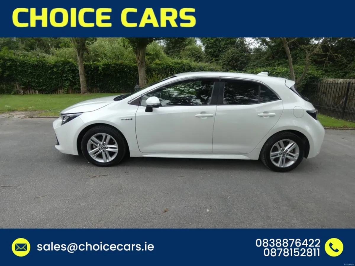 Toyota Corolla SPORT 1.8 AUTO HYBRID - Image 3