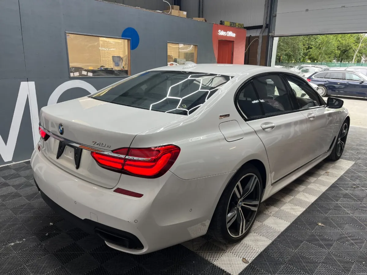 BMW 7-Series 2019 BMW 740E iPERFORMANCE M-SPORT 2. - Image 2