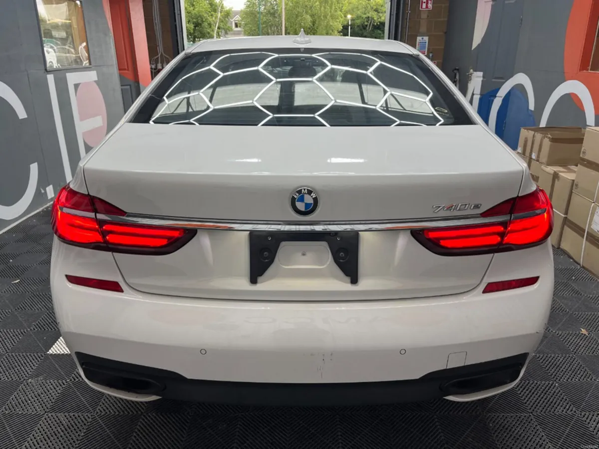 BMW 7-Series 2019 BMW 740E iPERFORMANCE M-SPORT 2. - Image 3