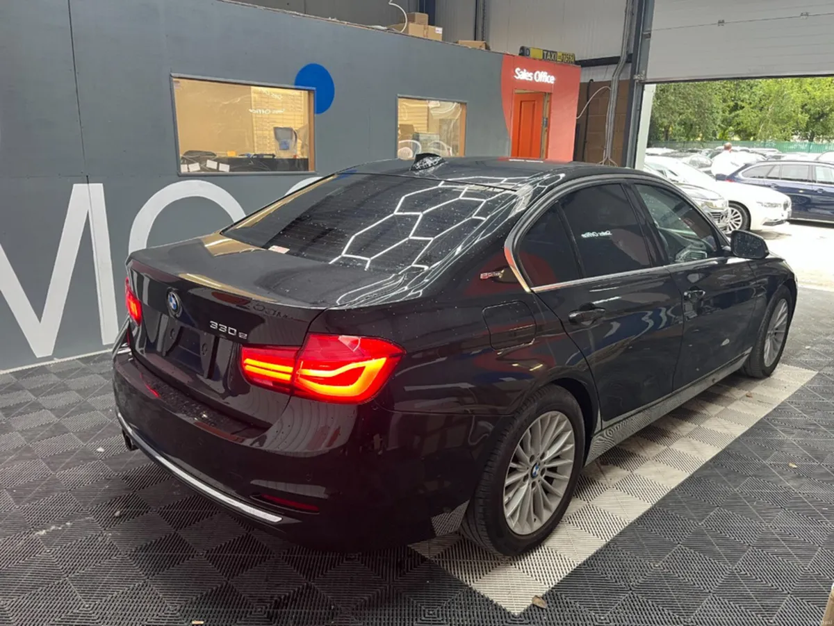 BMW 3-Series 2017 BMW 330E iPERFORMANCE 2.0 AUTOMA - Image 2