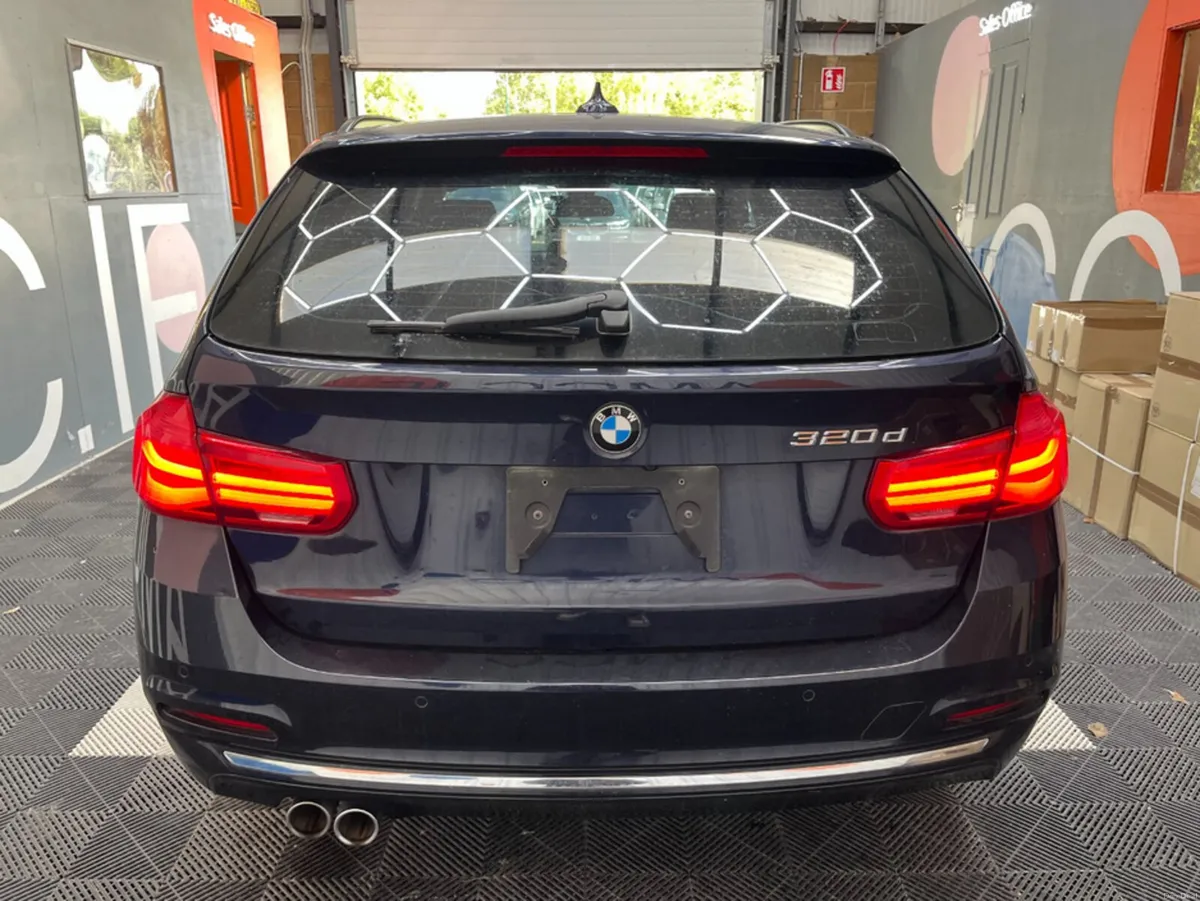 BMW 3-Series 2017 BMW 320D TOURING 2.0 AUTOMATIC / - Image 3