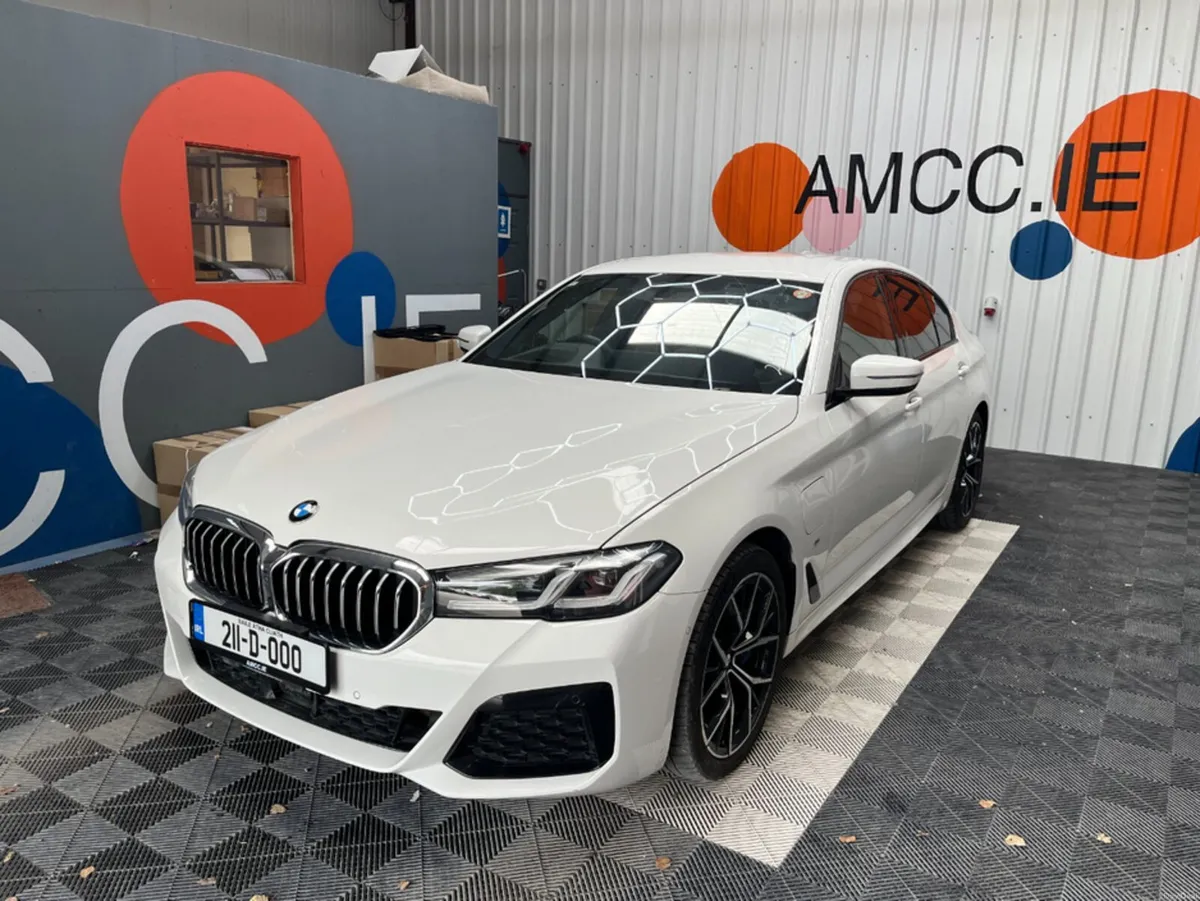 BMW 5-Series 2021 BMW 530E M-SPORT 2.0 AUTOMATIC / - Image 5