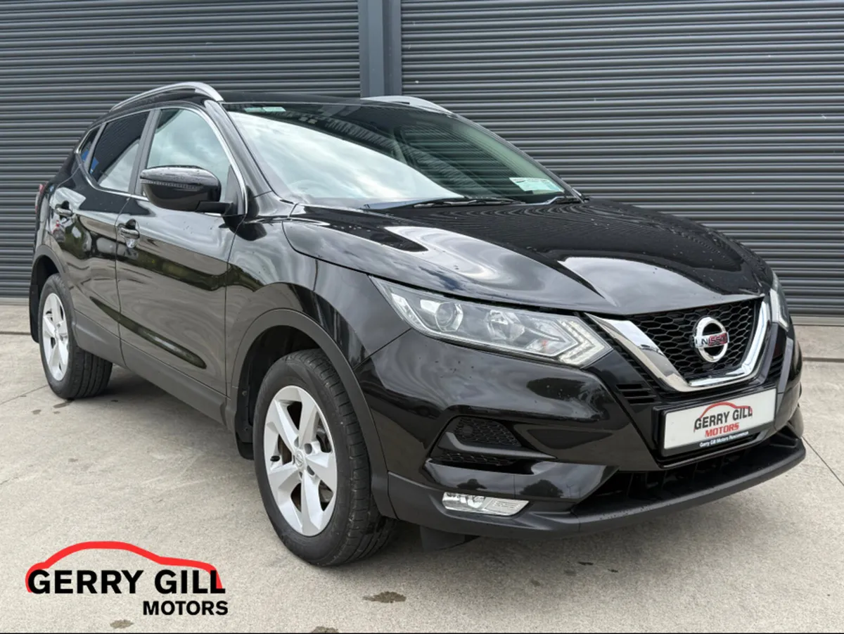 Nissan Qashqai 1.5 SV  ** GLASS ROOF ** - Image 1