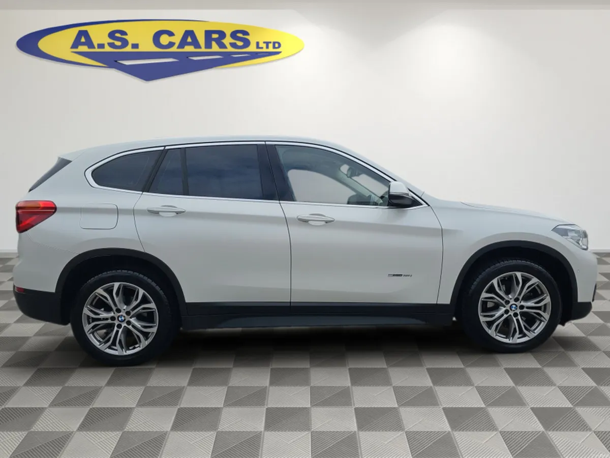 BMW X1 1.5L AUTO ** FULL BEIGE LEATHER  ** ELECTRI - Image 4