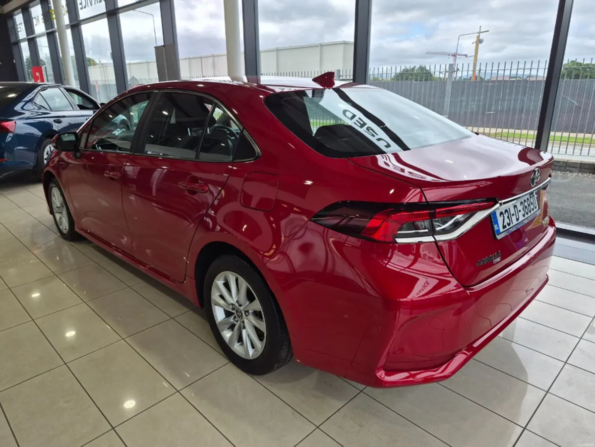 Toyota Corolla LUNA SALOON 4DR AUTO - Image 4
