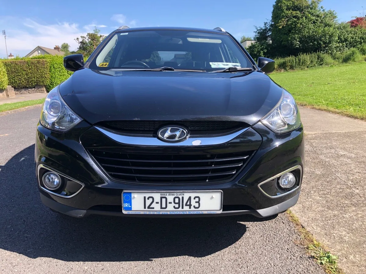 Hyundai ix35 Crossover Automatic 4/4 - Image 2