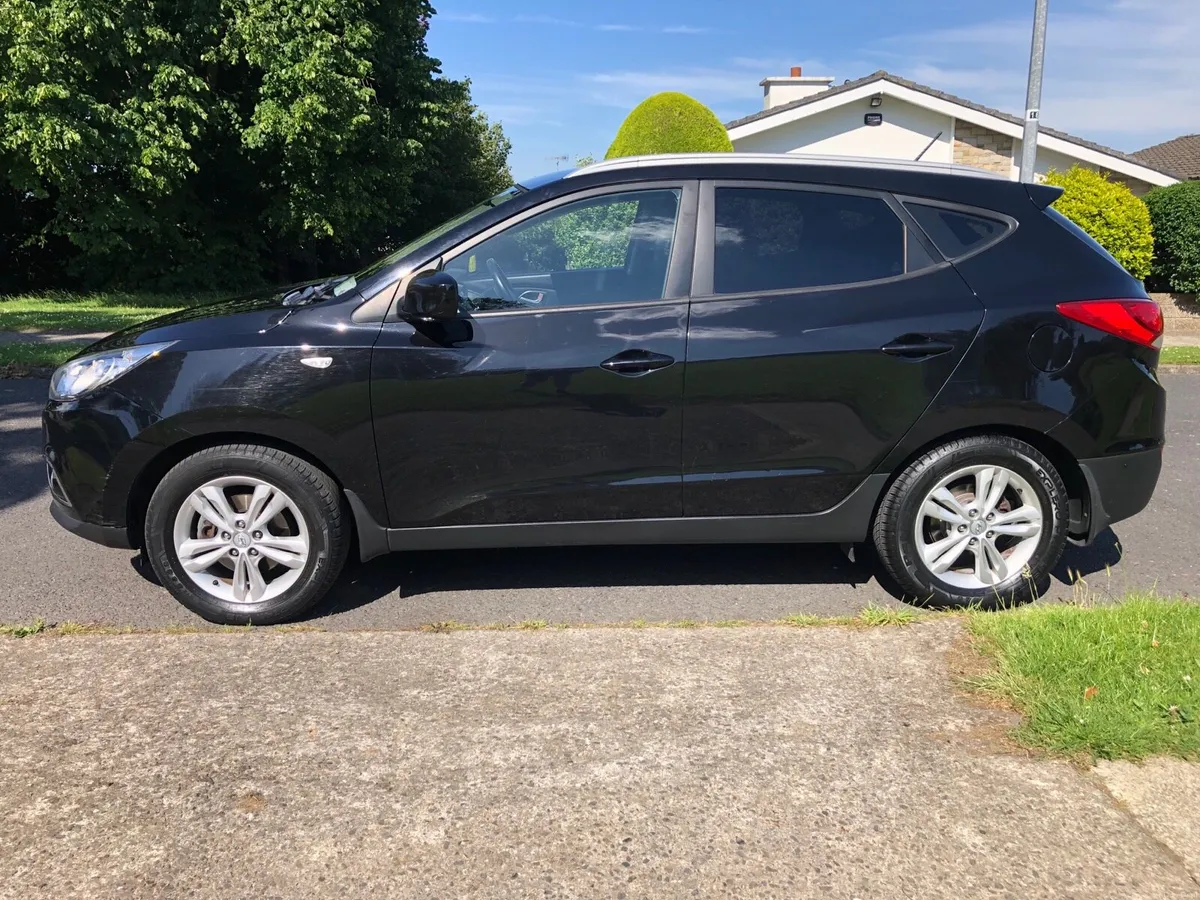 Hyundai ix35 Crossover Automatic 4/4 - Image 5
