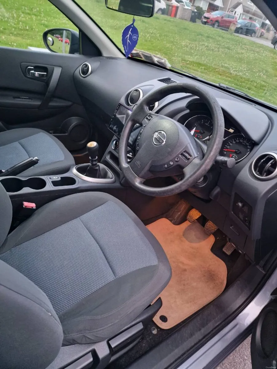 2013 Nissan  Qashqai - Image 3