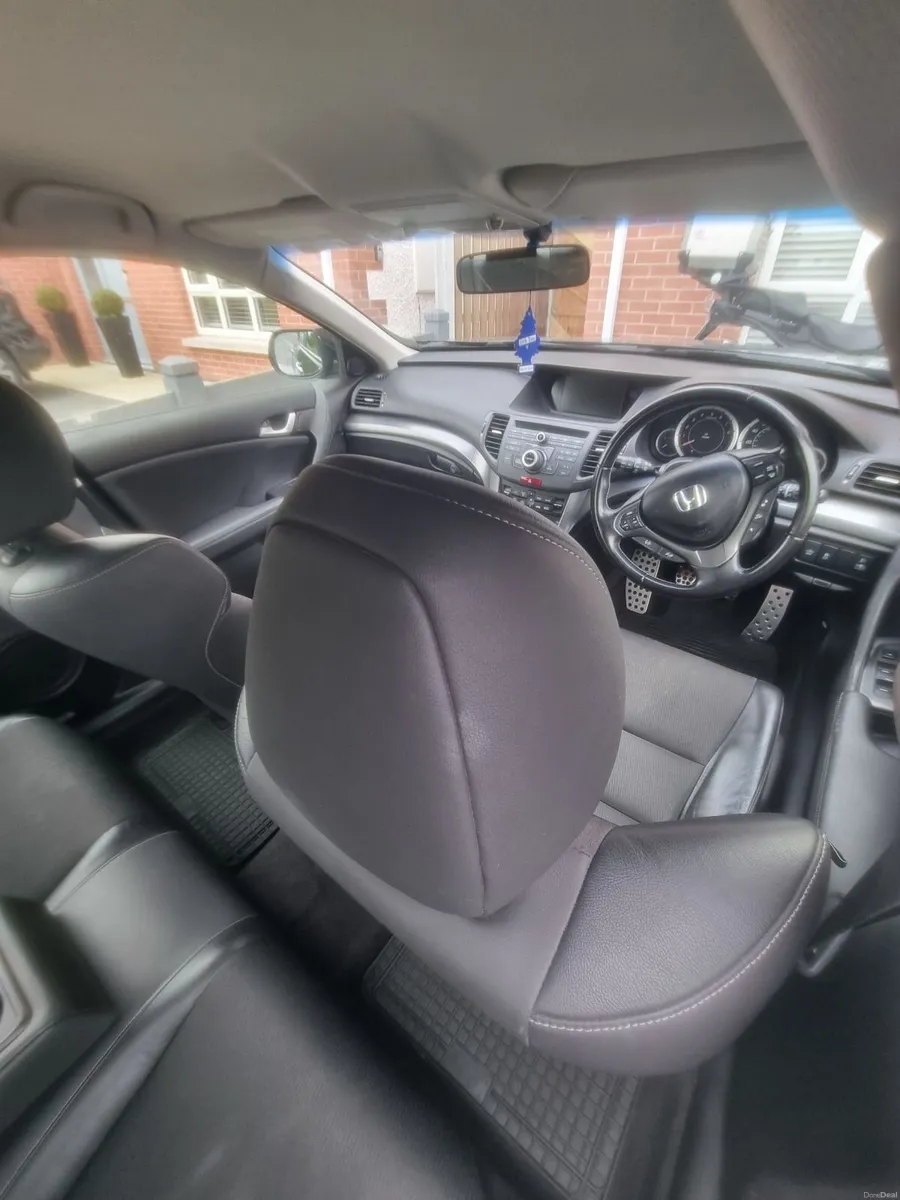 Honda Accord 2.0 vtec - Image 2