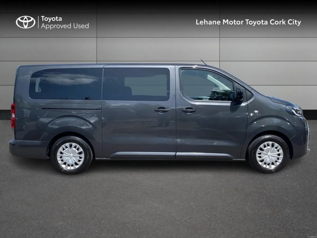 Toyota Proace Proace Verso LWB (2.0) MT - Image 3