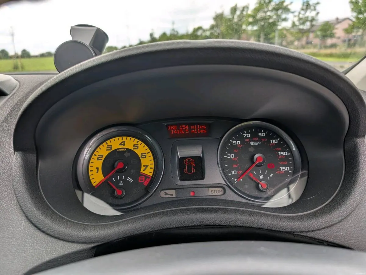 Renault Sport Clio III RS 200 CUP - Image 6