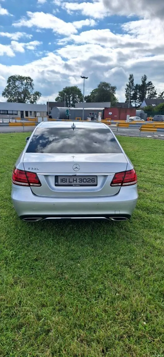Car - Image 6