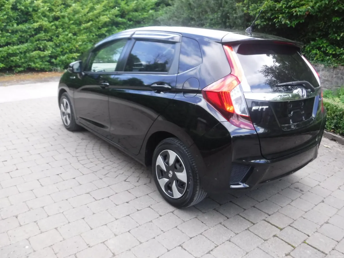 HONDA FIT 1.5 AUTO HYBRID L-SPEC HALF LEATEHER - Image 4