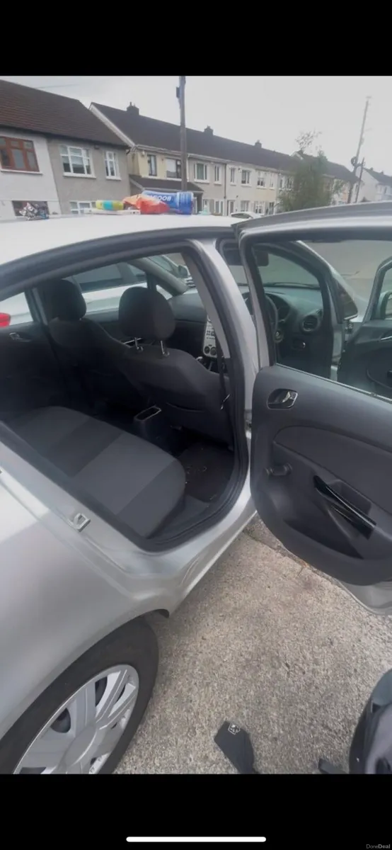 2010 Opel corsa - Image 2