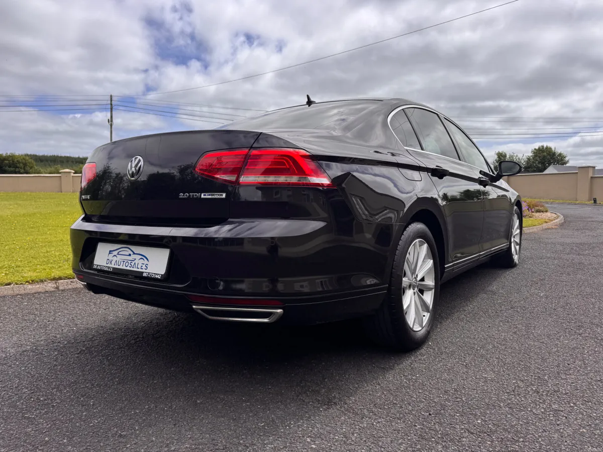 2017 Volkswagen Passat SE Business - Image 3
