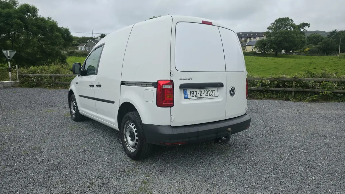 Volkswagen Caddy 2019 2 litre - Image 3