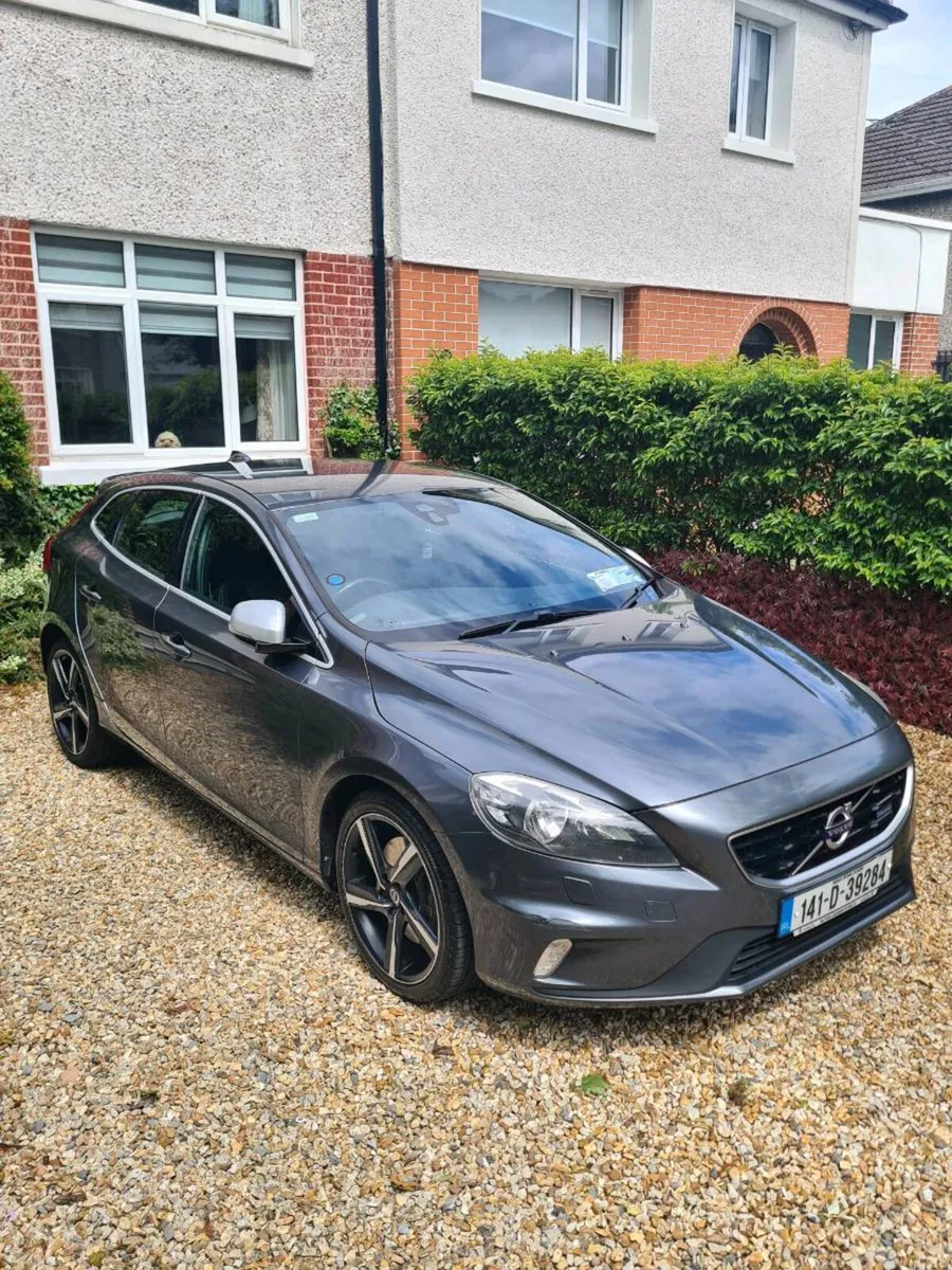 Volvo V40 R-Design (177bhp) - Image 1