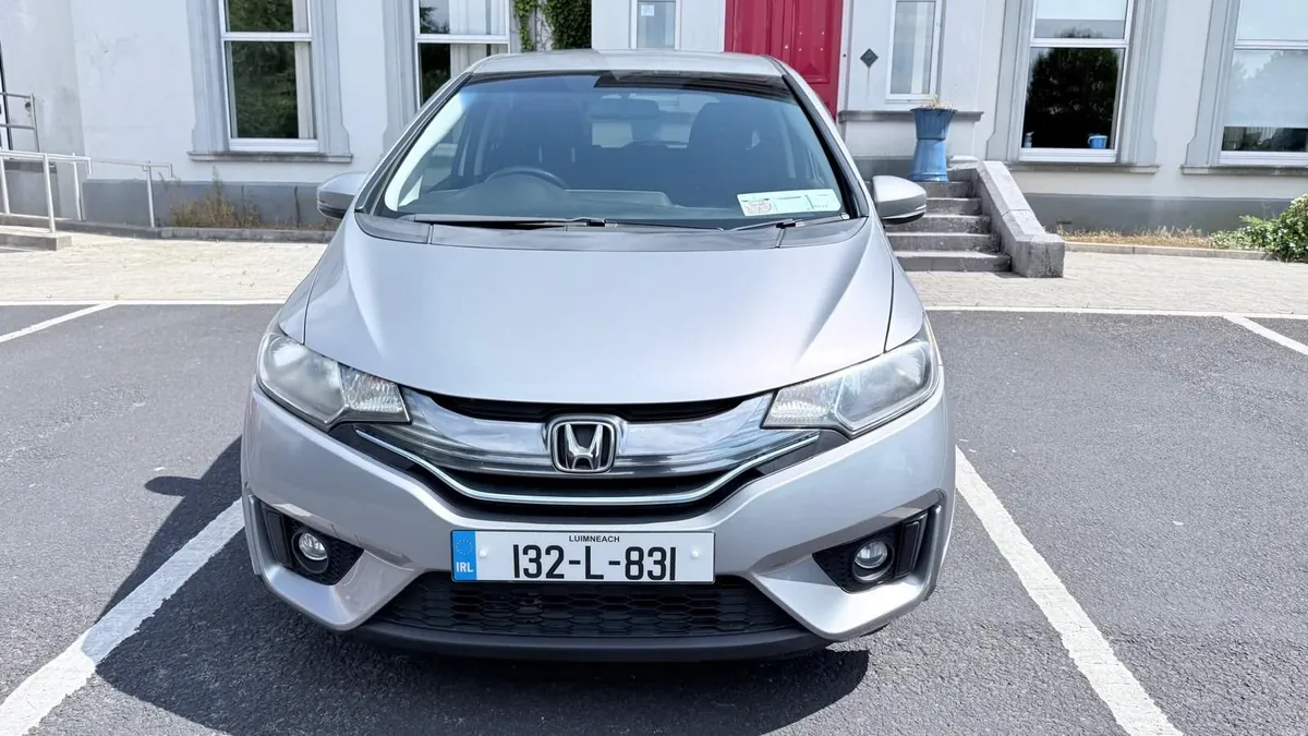 Honda fit hybird 1.5 automatic Low km Car , - Image 2