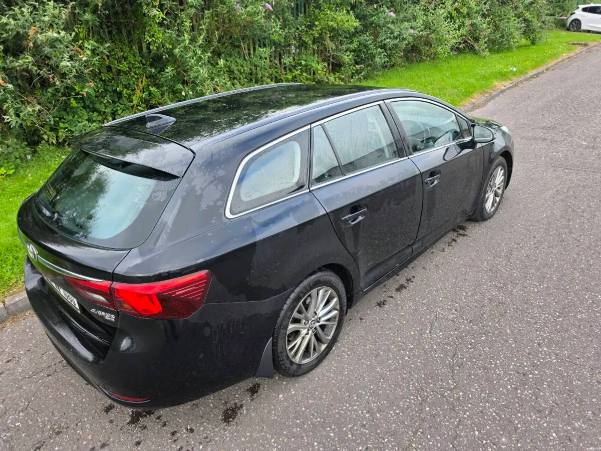 Toyota Avenis Luna - Image 4