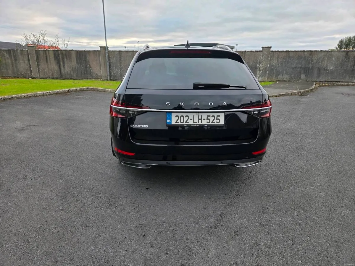Skoda Superb - Image 4