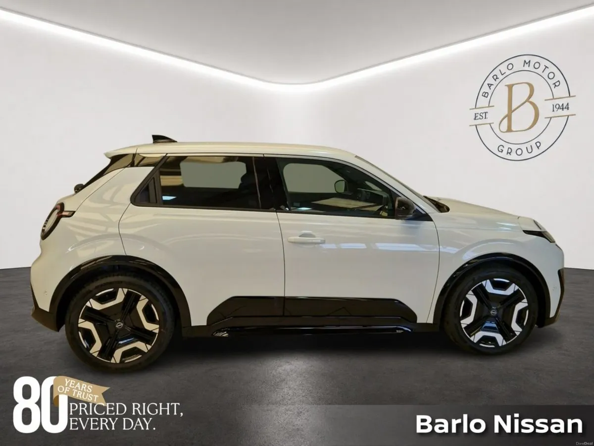 Nissan Micra EV 52KW EVOLVE - Image 4