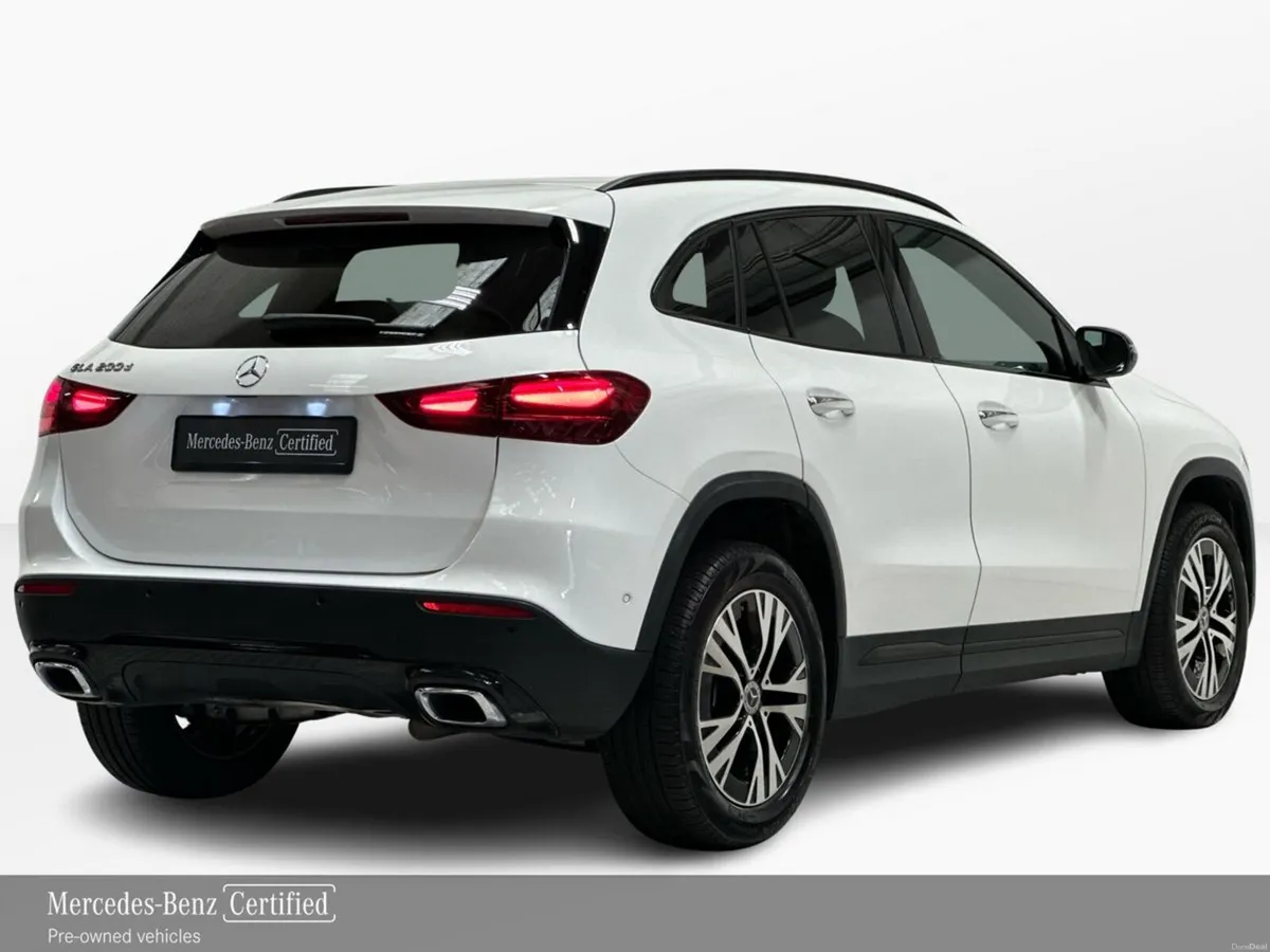 Mercedes-Benz GLA GLA200 D Progressive Line + - Image 3