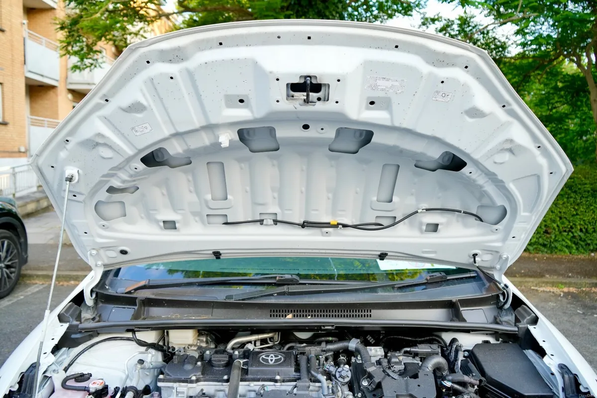 Toyota Prius 2024 - Image 5