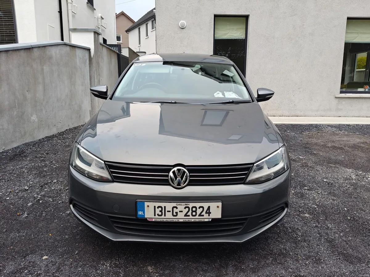 Volkswagen Jetta 2013 - Image 4