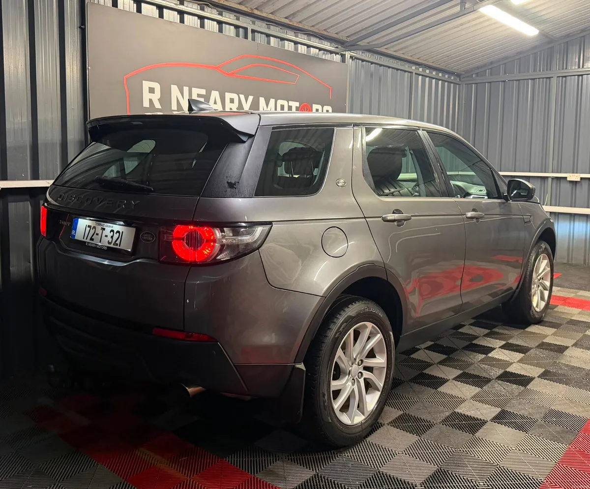 2017 Land Rover Discovery Sport TD4 Auto 7 Seat - Image 4