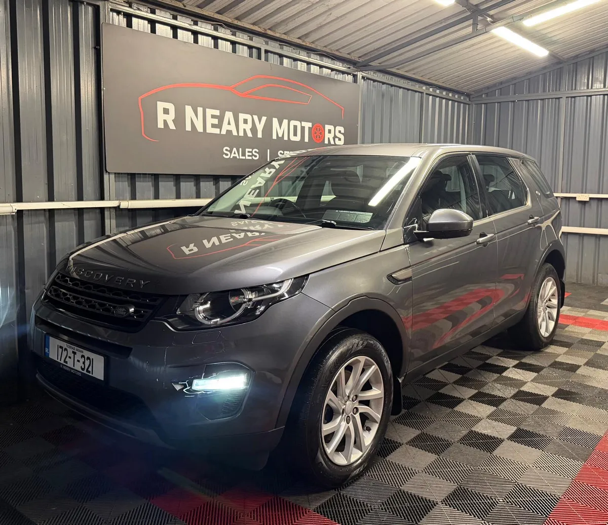 2017 Land Rover Discovery Sport TD4 Auto 7 Seat - Image 6