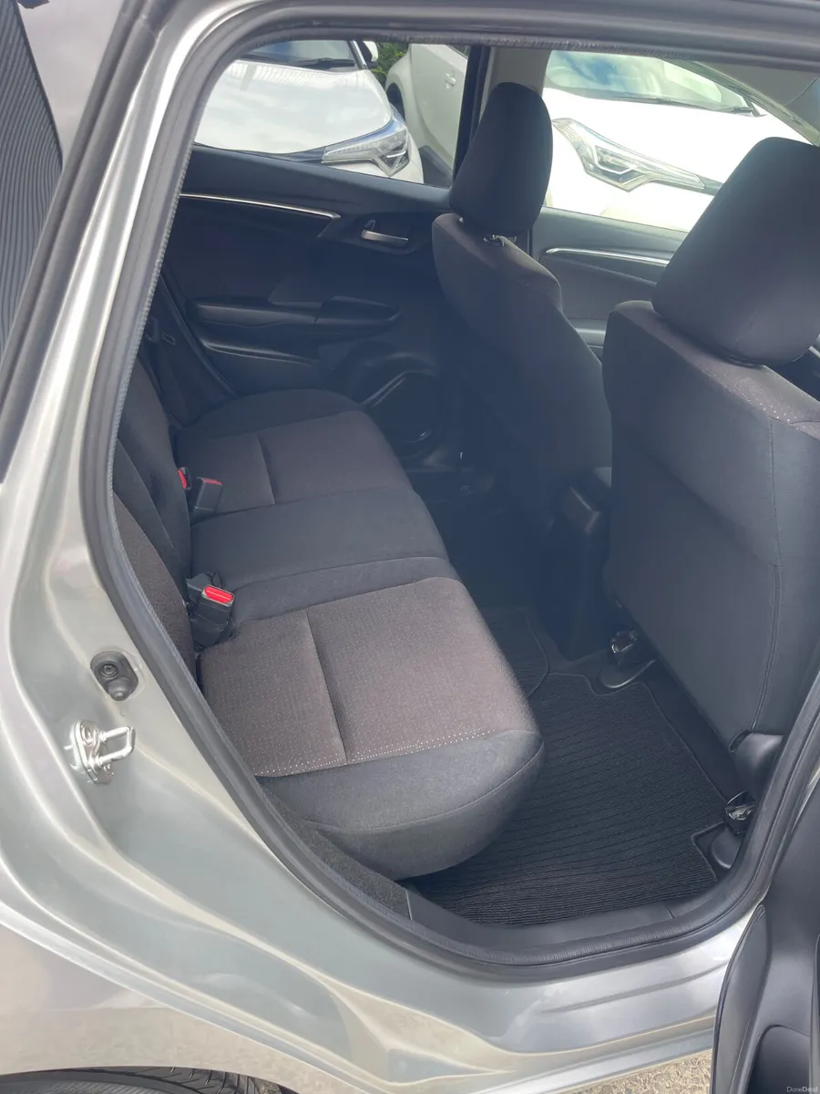 2015 Honda fit auto hybrid low mileage - Image 2